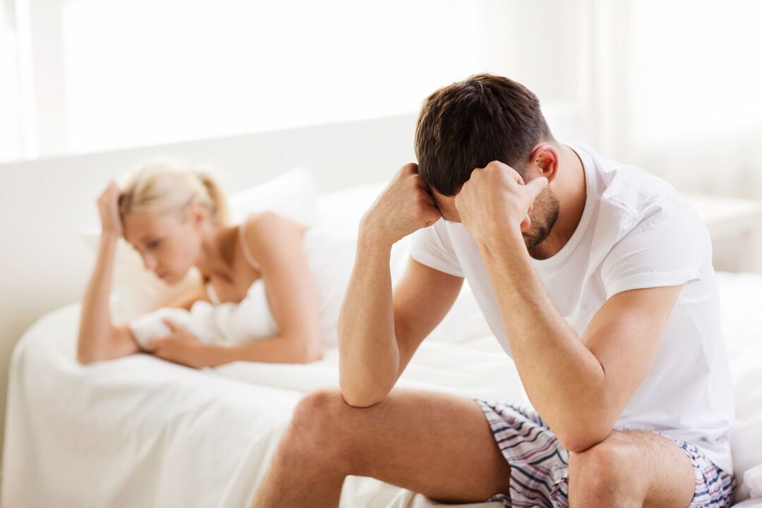 un hombre está molesto por la poca potencia, cómo aumentar